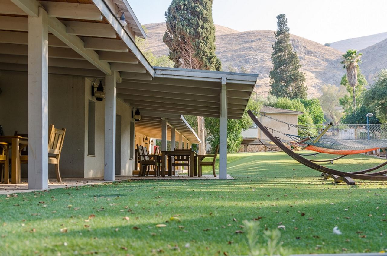Bait Alfa Kibbutz Country Lodging Bet Alfa Ngoại thất bức ảnh